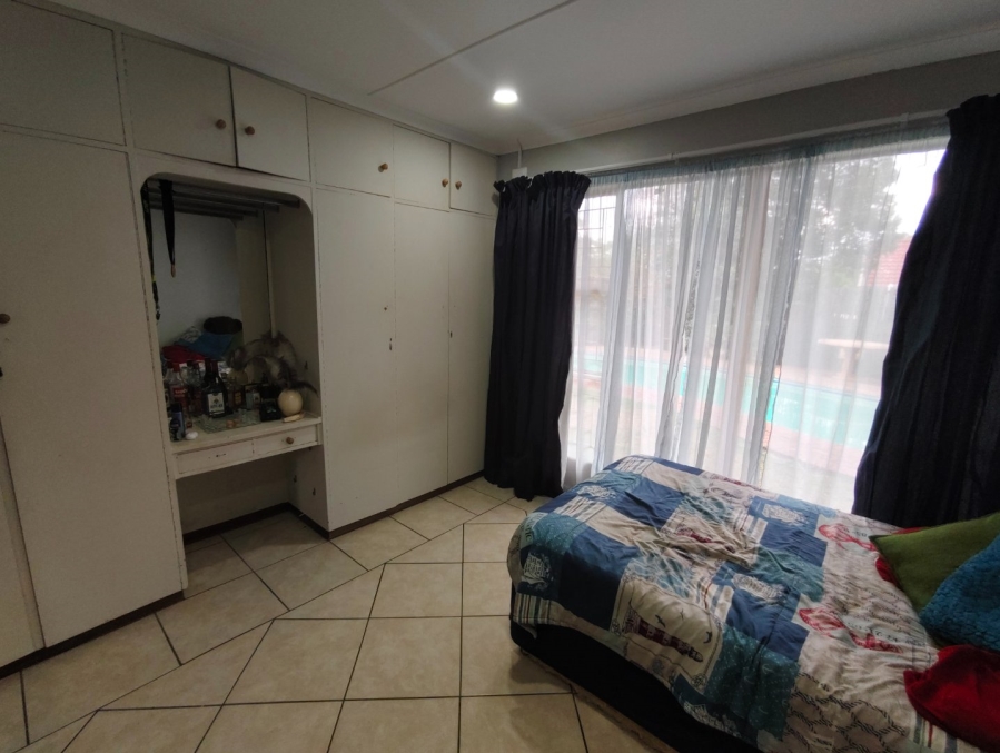 To Let 3 Bedroom Property for Rent in Fleurdal Free State